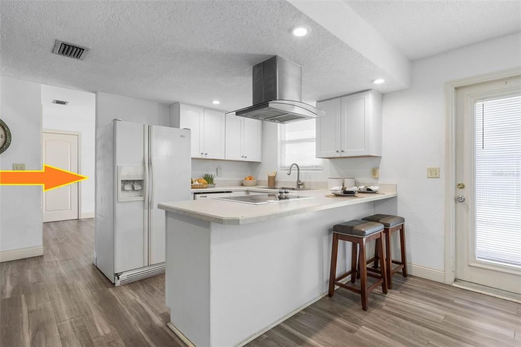 合同活跃: $270,000 (3 贝兹, 2 浴室, 1520 平方英尺)