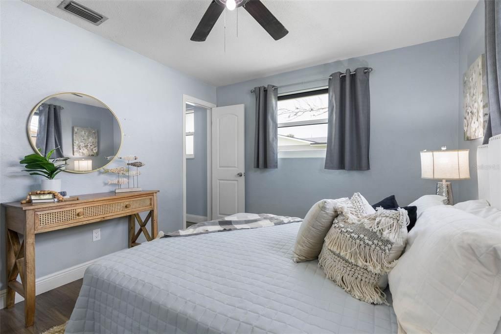 合同活跃: $270,000 (3 贝兹, 2 浴室, 1520 平方英尺)