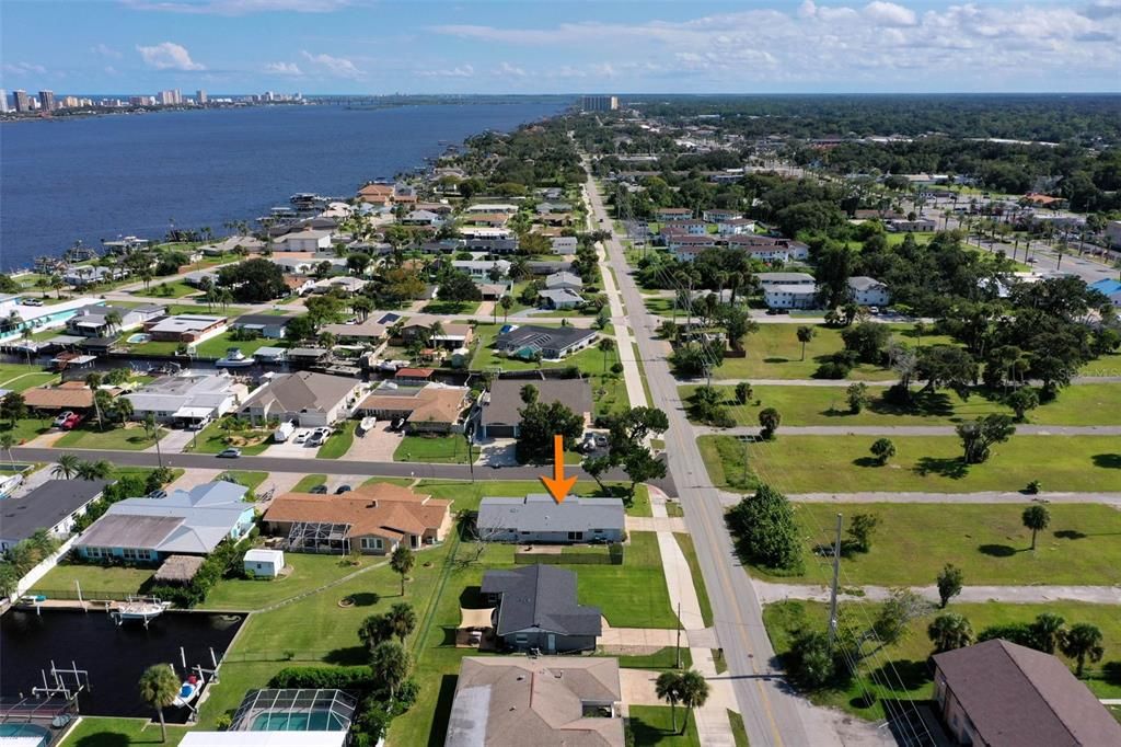 合同活跃: $270,000 (3 贝兹, 2 浴室, 1520 平方英尺)