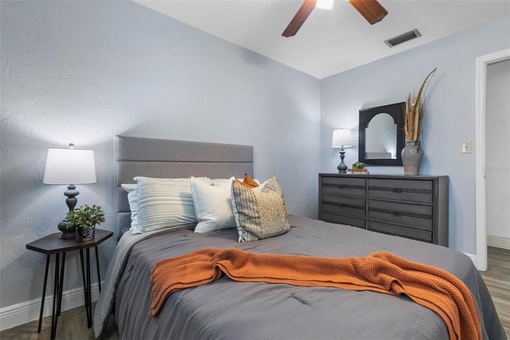 合同活跃: $270,000 (3 贝兹, 2 浴室, 1520 平方英尺)