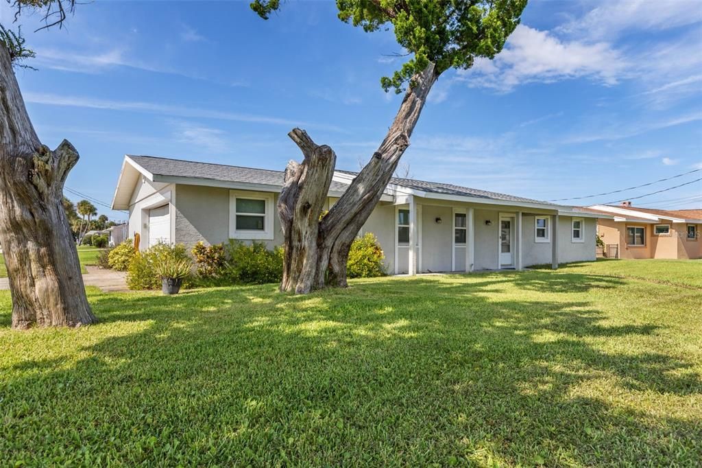 合同活跃: $270,000 (3 贝兹, 2 浴室, 1520 平方英尺)