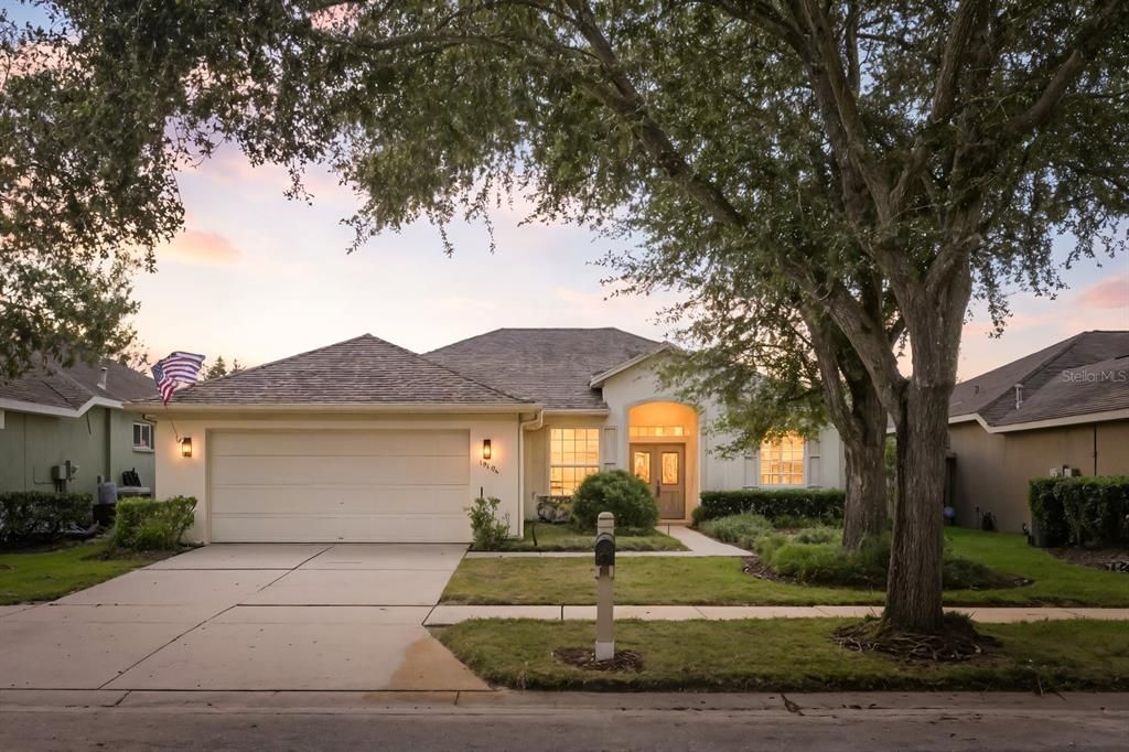 Active With Contract: $545,000 (3 beds, 2 baths, 1739 Square Feet)