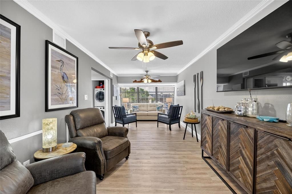 待售: $289,000 (2 贝兹, 1 浴室, 1026 平方英尺)