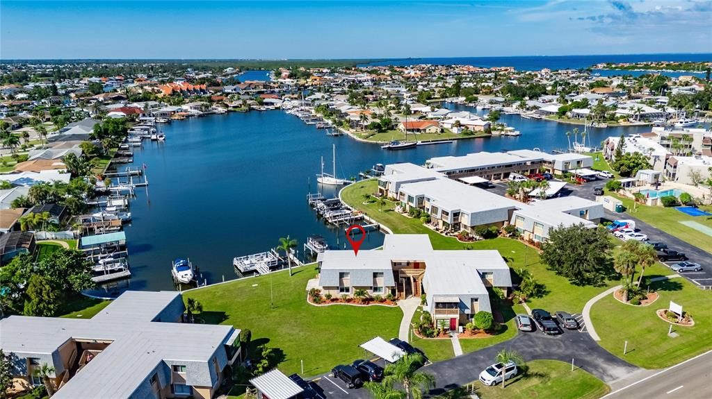 待售: $289,000 (2 贝兹, 1 浴室, 1026 平方英尺)