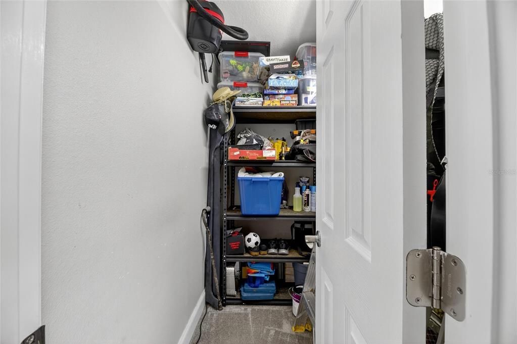 待售: $289,000 (2 贝兹, 1 浴室, 1026 平方英尺)