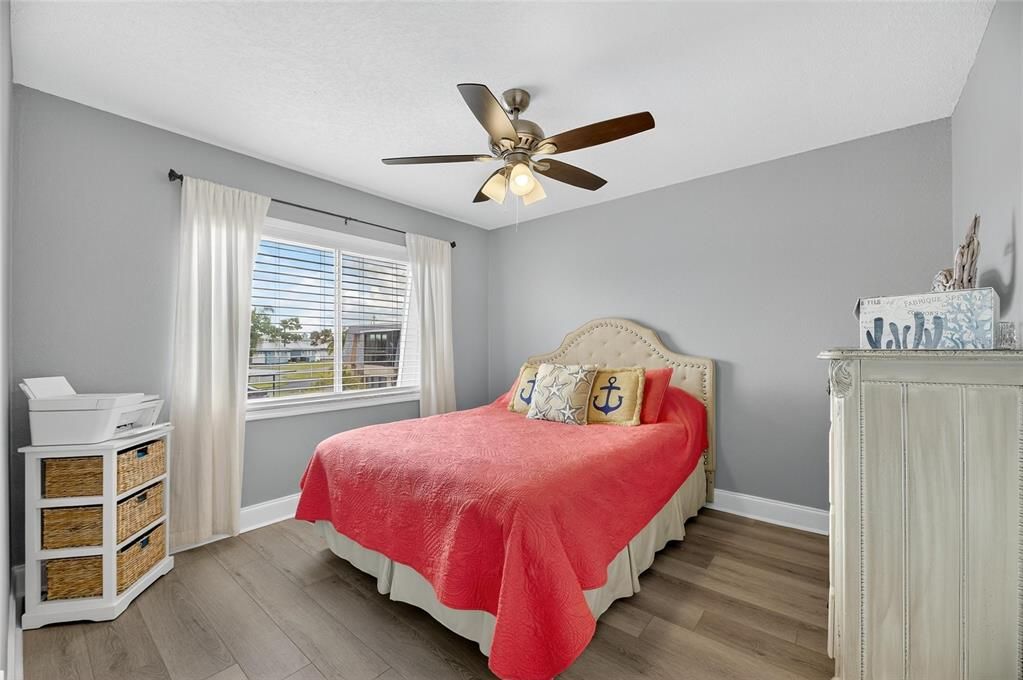 待售: $289,000 (2 贝兹, 1 浴室, 1026 平方英尺)