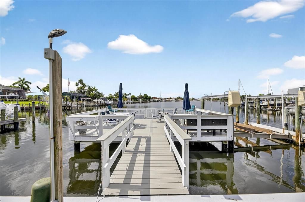 待售: $289,000 (2 贝兹, 1 浴室, 1026 平方英尺)