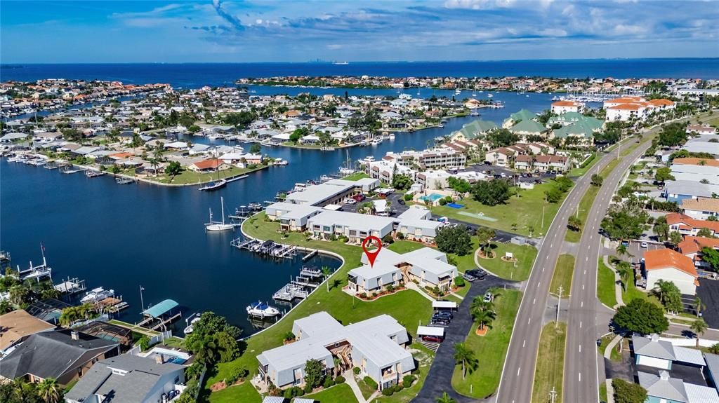 待售: $289,000 (2 贝兹, 1 浴室, 1026 平方英尺)