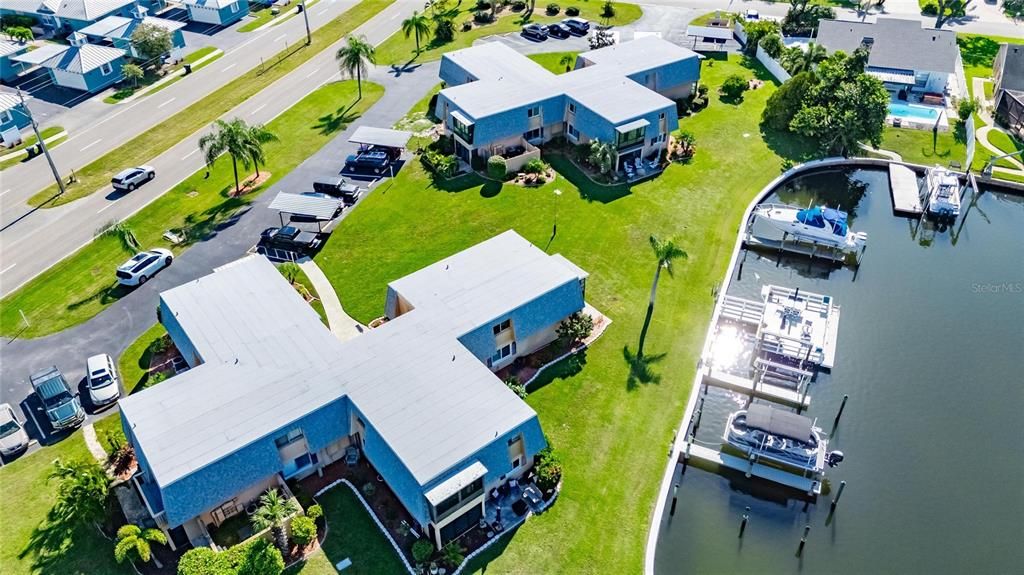 待售: $289,000 (2 贝兹, 1 浴室, 1026 平方英尺)