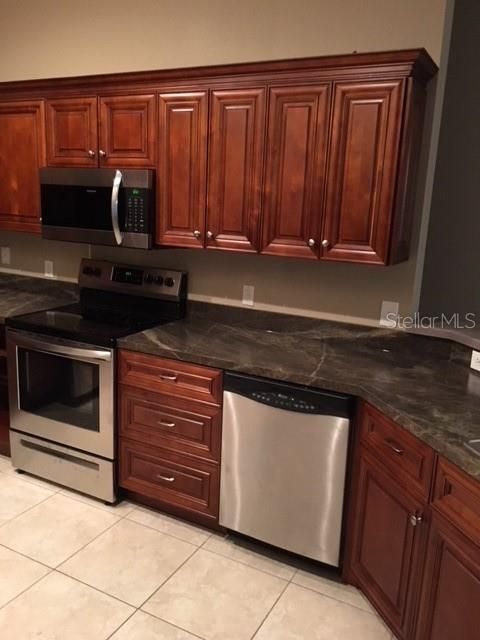 For Rent: $1,495 (2 beds, 2 baths, 1317 Square Feet)