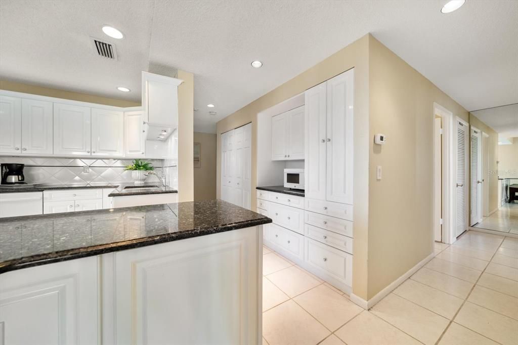 En Venta: $850,000 (2 camas, 2 baños, 1844 Pies cuadrados)