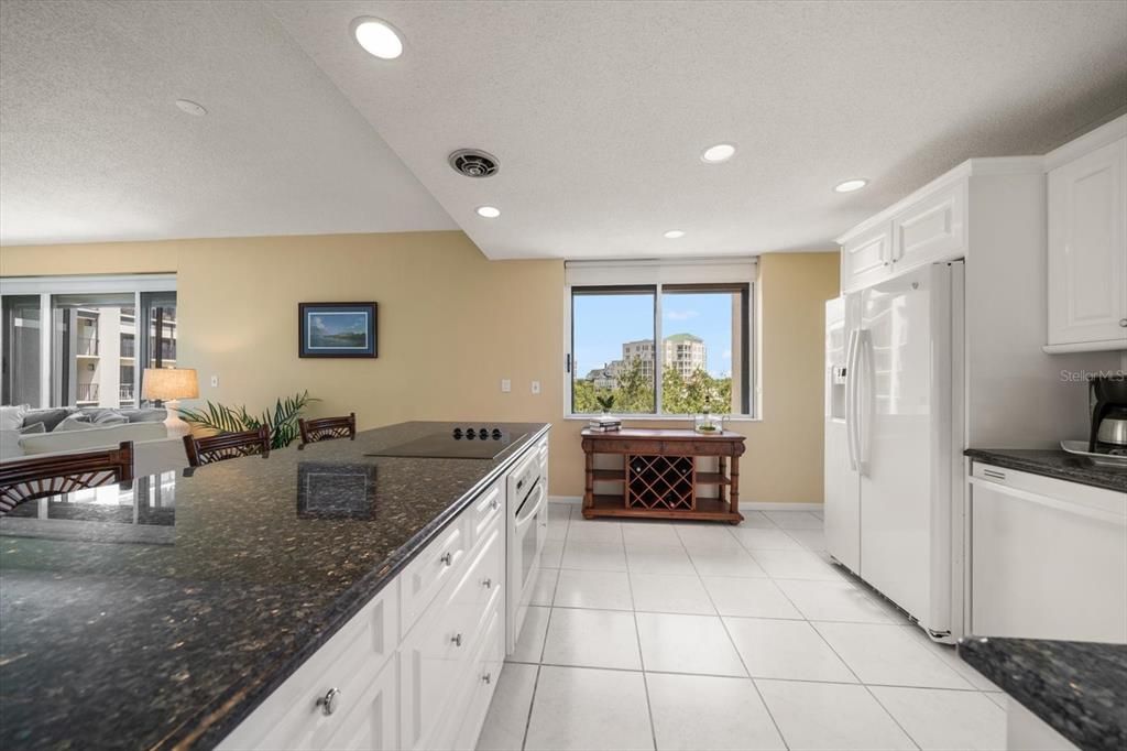 En Venta: $850,000 (2 camas, 2 baños, 1844 Pies cuadrados)