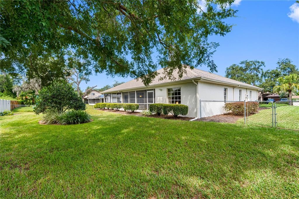 Active With Contract: $439,000 (3 beds, 2 baths, 1988 Square Feet)