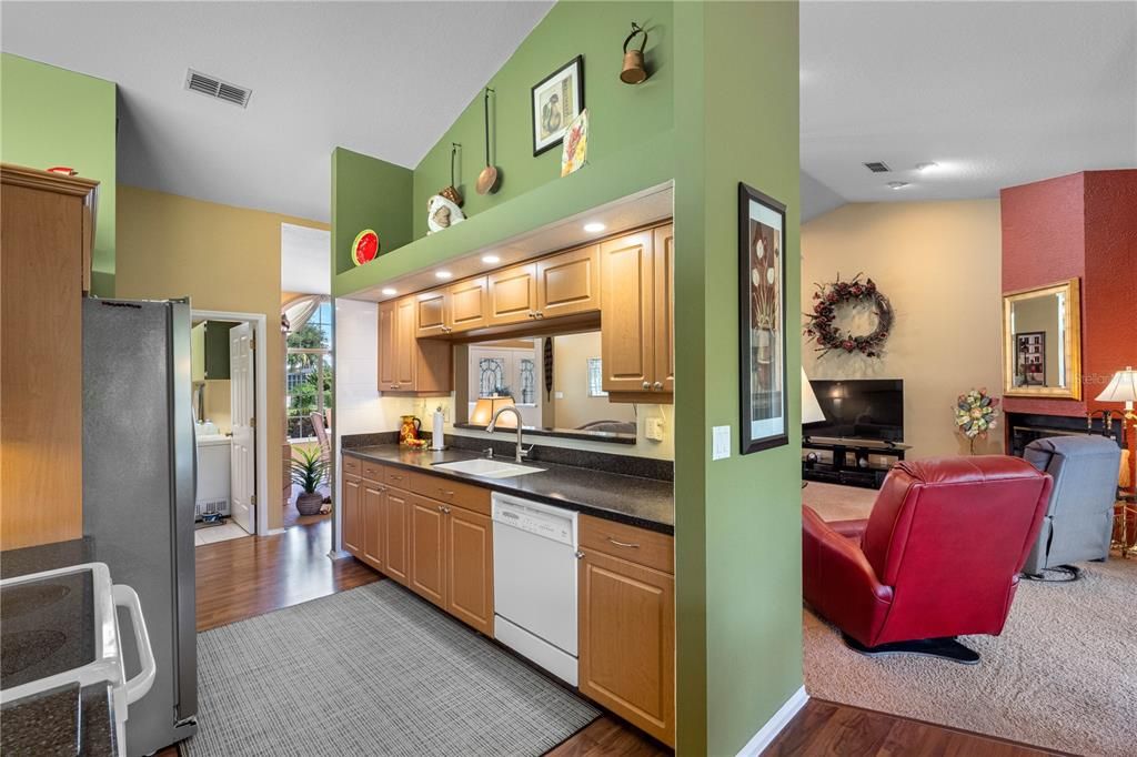 Active With Contract: $439,000 (3 beds, 2 baths, 1988 Square Feet)