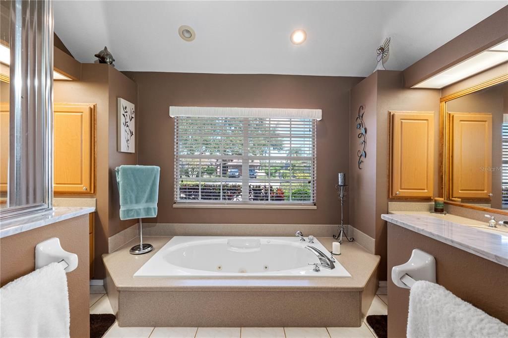 Active With Contract: $439,000 (3 beds, 2 baths, 1988 Square Feet)