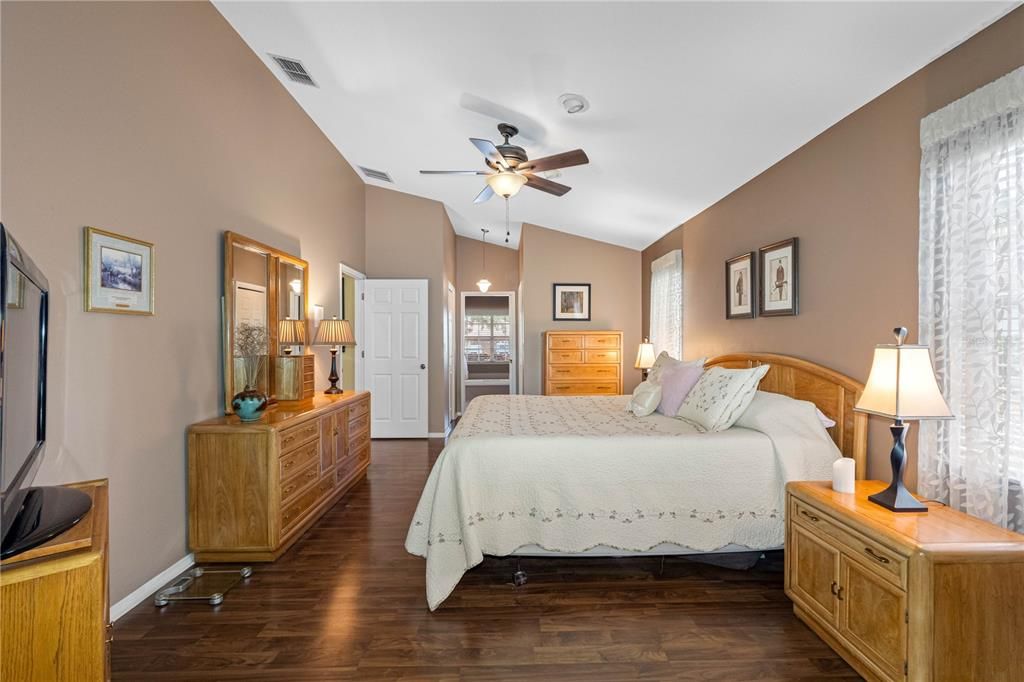 Active With Contract: $439,000 (3 beds, 2 baths, 1988 Square Feet)