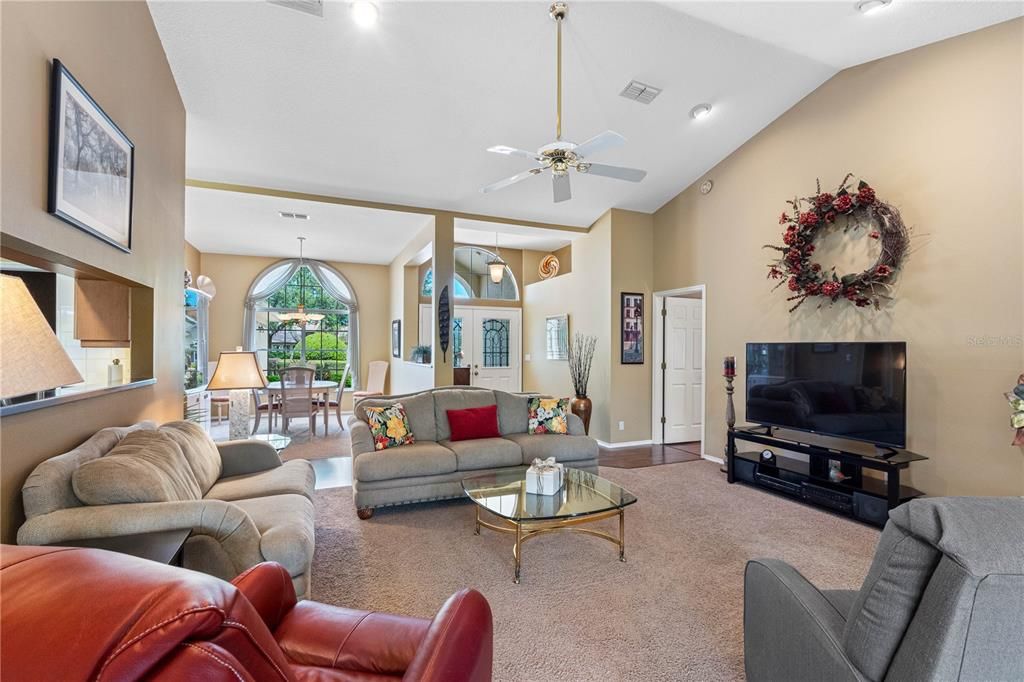 Active With Contract: $439,000 (3 beds, 2 baths, 1988 Square Feet)