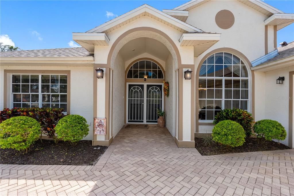 Active With Contract: $439,000 (3 beds, 2 baths, 1988 Square Feet)