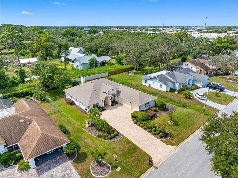 Active With Contract: $439,000 (3 beds, 2 baths, 1988 Square Feet)