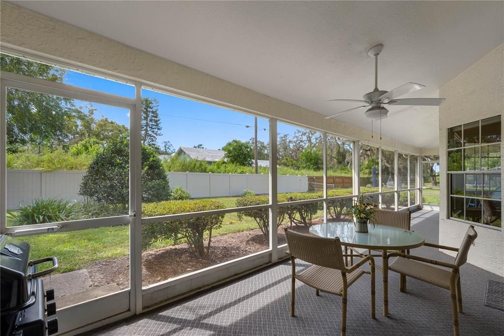 Active With Contract: $439,000 (3 beds, 2 baths, 1988 Square Feet)