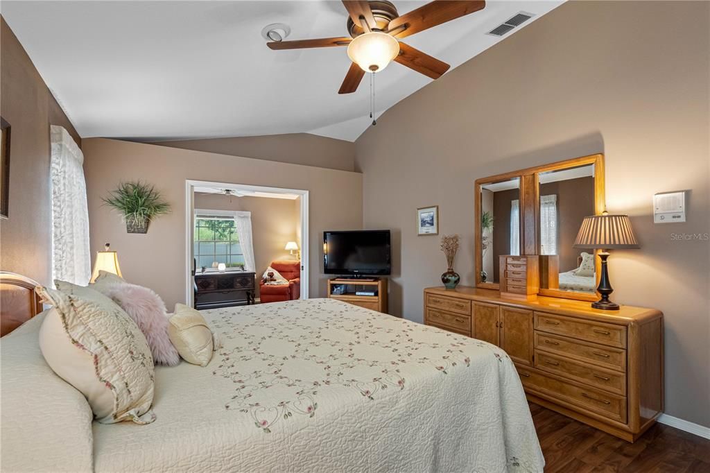 Active With Contract: $439,000 (3 beds, 2 baths, 1988 Square Feet)