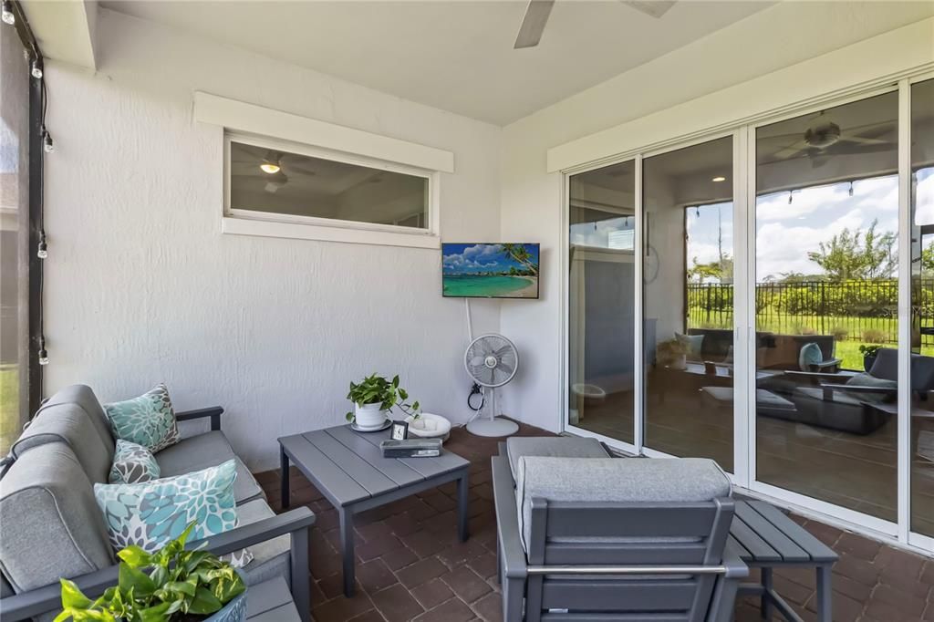 出租: $2,400 (3 贝兹, 3 浴室, 1982 平方英尺)