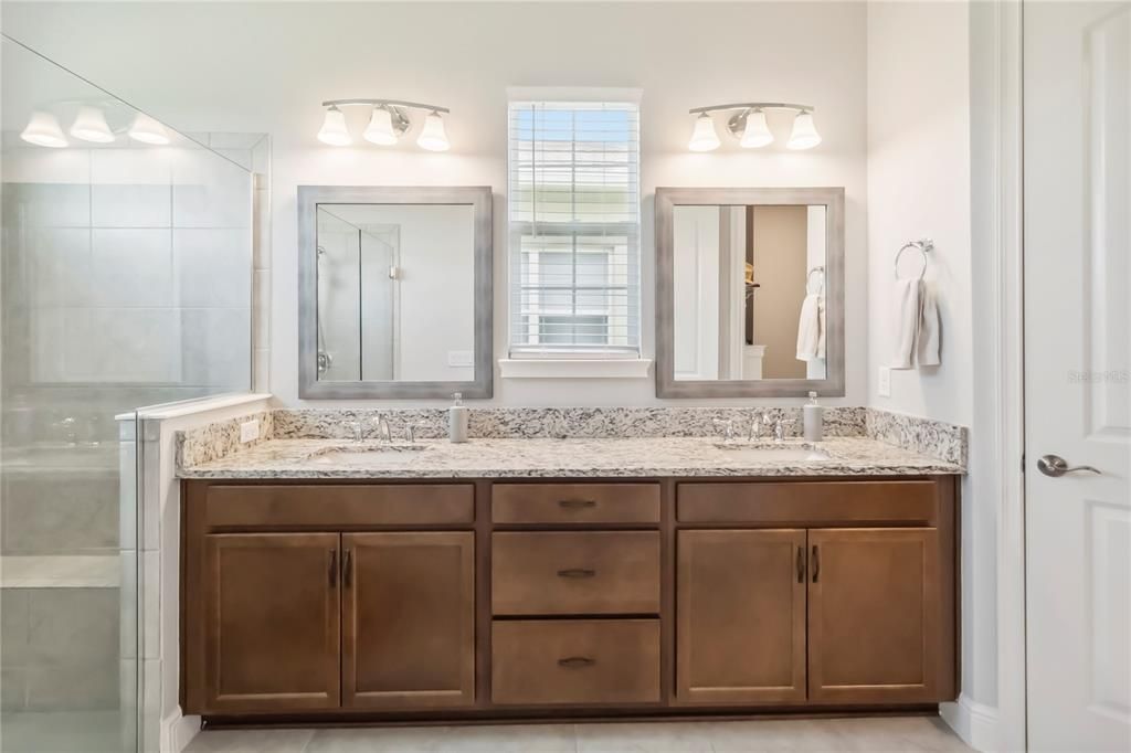 出租: $2,400 (3 贝兹, 3 浴室, 1982 平方英尺)