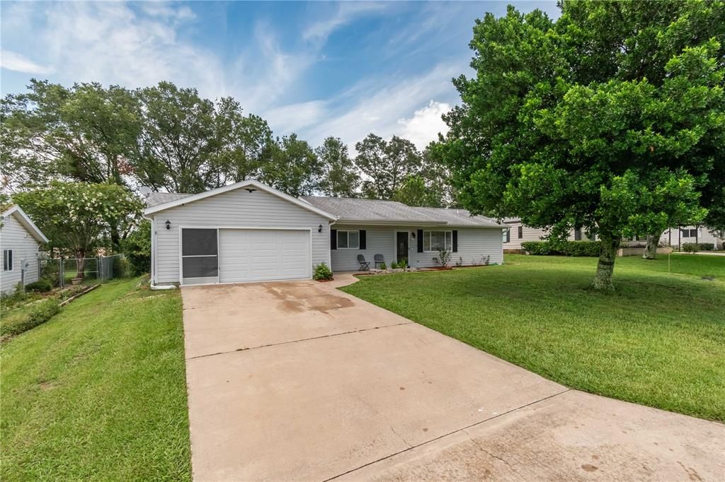 Active With Contract: $230,000 (2 beds, 2 baths, 1218 Square Feet)