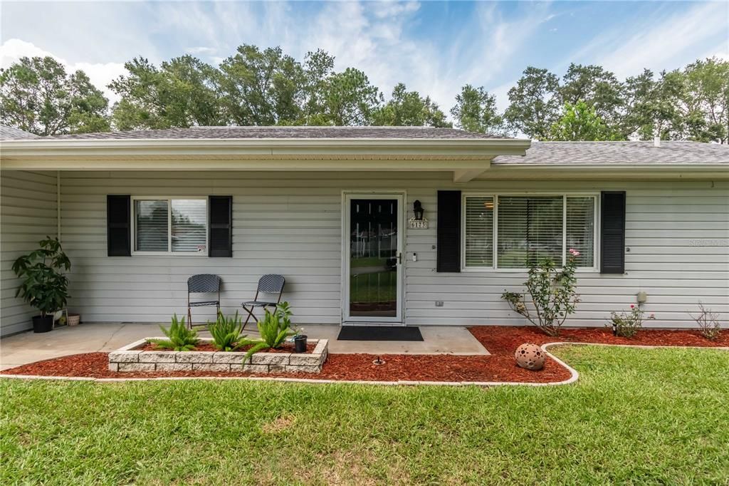 Active With Contract: $230,000 (2 beds, 2 baths, 1218 Square Feet)