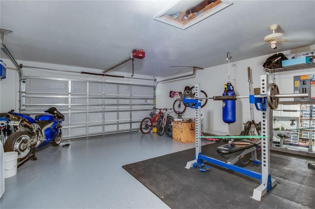 Active With Contract: $230,000 (2 beds, 2 baths, 1218 Square Feet)