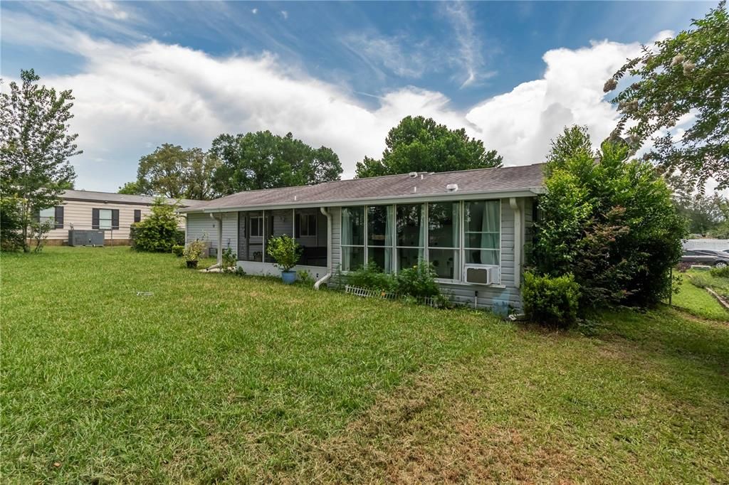 Active With Contract: $230,000 (2 beds, 2 baths, 1218 Square Feet)