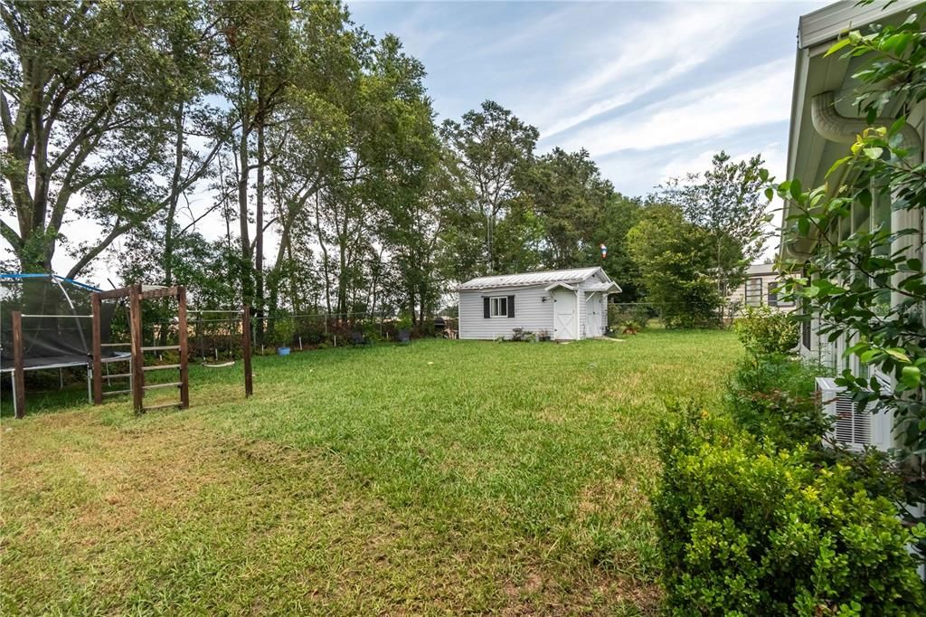 Active With Contract: $230,000 (2 beds, 2 baths, 1218 Square Feet)