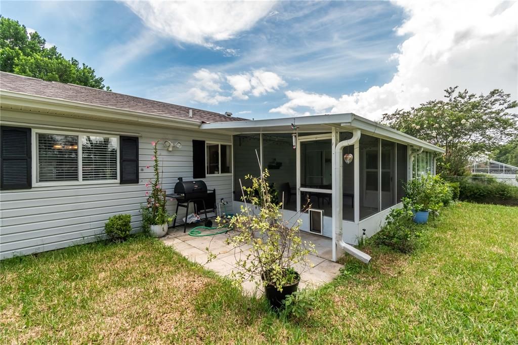 Active With Contract: $230,000 (2 beds, 2 baths, 1218 Square Feet)