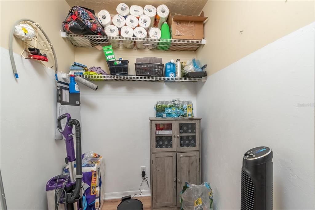 Active With Contract: $230,000 (2 beds, 2 baths, 1218 Square Feet)