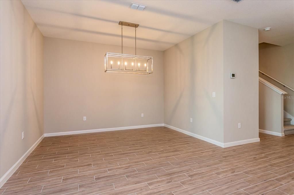 Active With Contract: $749,990 (4 beds, 3 baths, 3076 Square Feet)