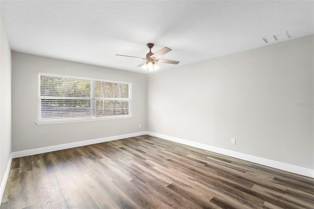 En Venta: $514,001 (4 camas, 2 baños, 1949 Pies cuadrados)