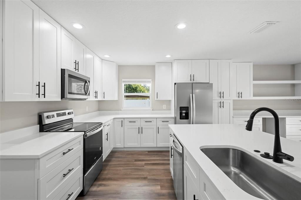 En Venta: $514,001 (4 camas, 2 baños, 1949 Pies cuadrados)