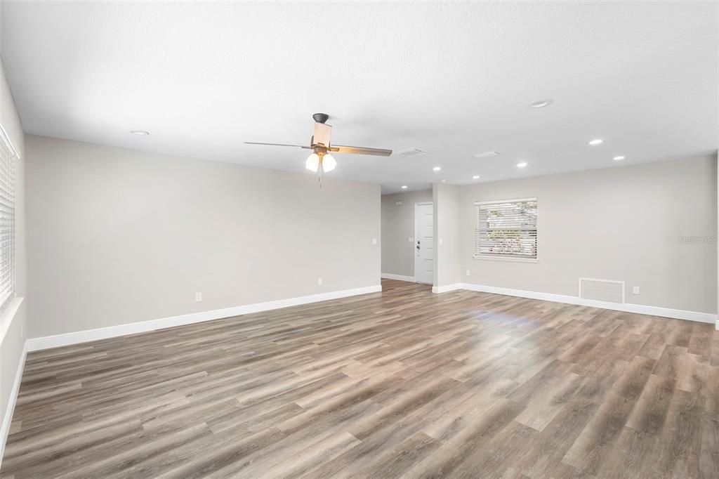 En Venta: $514,001 (4 camas, 2 baños, 1949 Pies cuadrados)