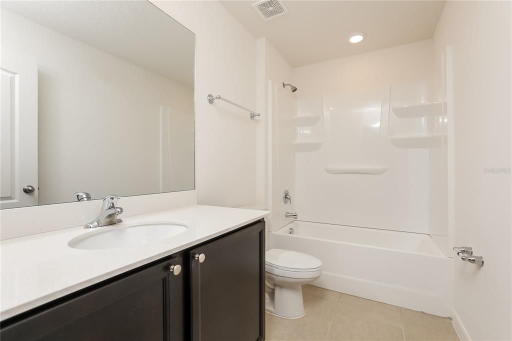 В аренду: $2,075 (5 спален, 3 ванн, 1984 Квадратных фут)