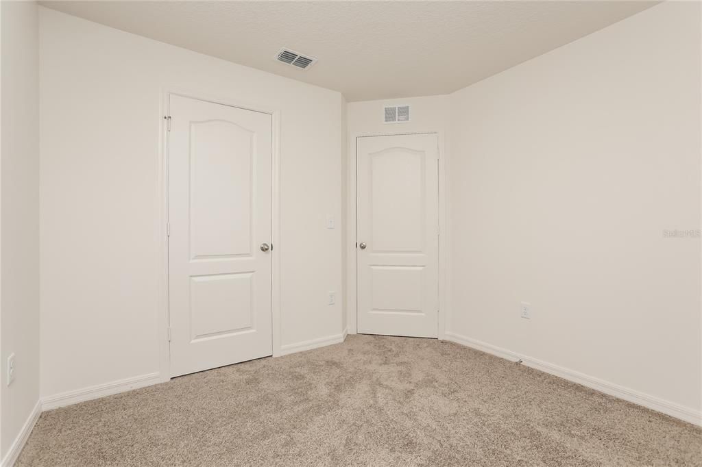 В аренду: $2,075 (5 спален, 3 ванн, 1984 Квадратных фут)