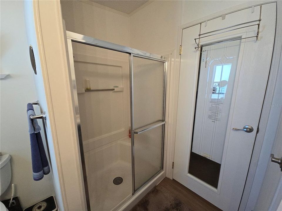 Под контрактом: $379,900 (2 спален, 2 ванн, 1188 Квадратных фут)