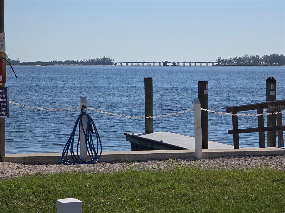 Под контрактом: $379,900 (2 спален, 2 ванн, 1188 Квадратных фут)