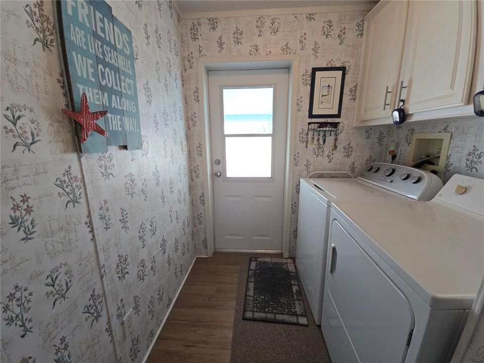 Под контрактом: $379,900 (2 спален, 2 ванн, 1188 Квадратных фут)