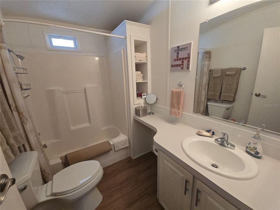 Под контрактом: $379,900 (2 спален, 2 ванн, 1188 Квадратных фут)