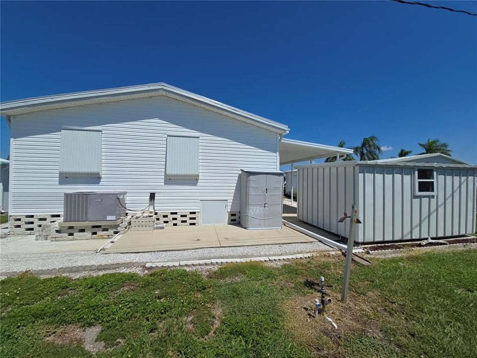 Под контрактом: $379,900 (2 спален, 2 ванн, 1188 Квадратных фут)