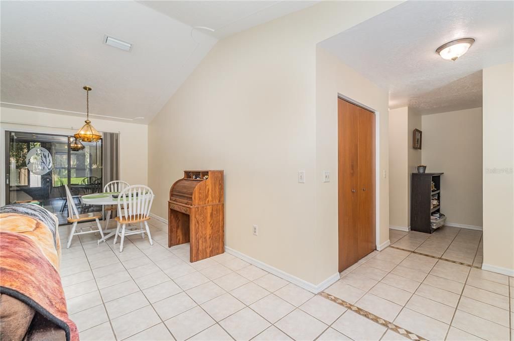 For Sale: $230,000 (3 beds, 2 baths, 1426 Square Feet)