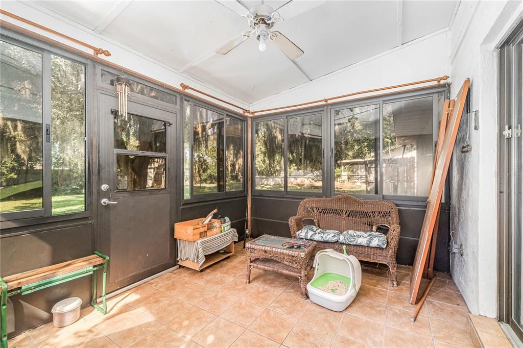 For Sale: $230,000 (3 beds, 2 baths, 1426 Square Feet)