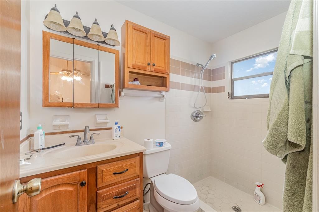 For Sale: $230,000 (3 beds, 2 baths, 1426 Square Feet)