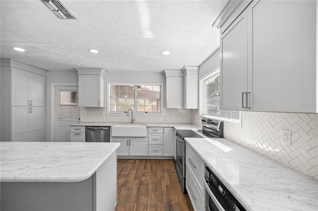 На продажу: $725,000 (4 спален, 3 ванн, 2576 Квадратных фут)