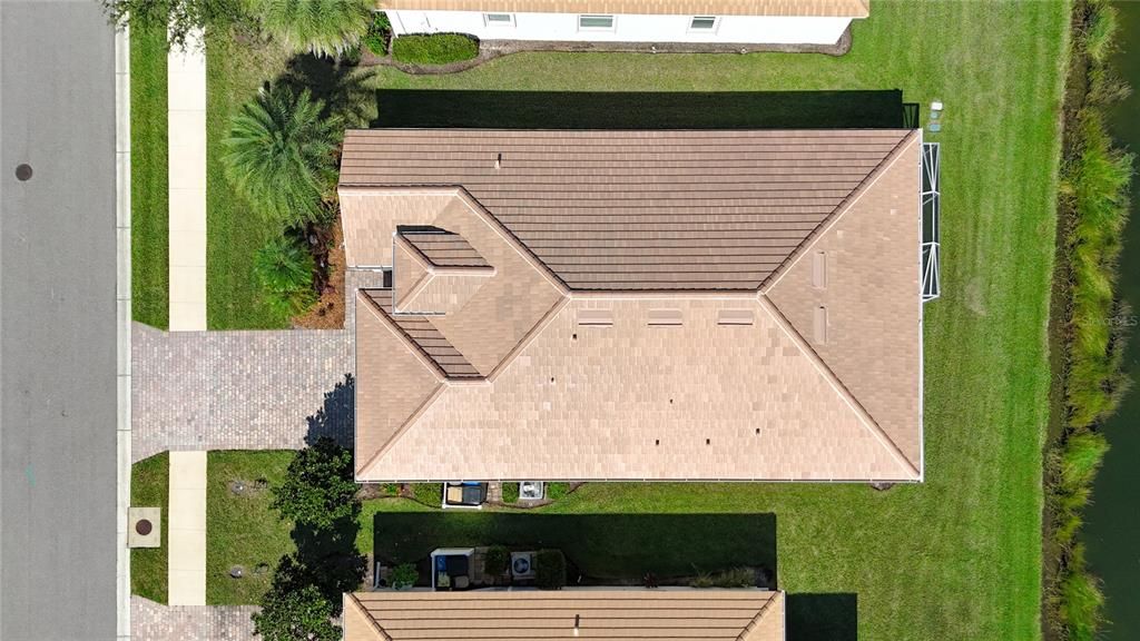 Activo con contrato: $350,000 (4 camas, 3 baños, 2035 Pies cuadrados)